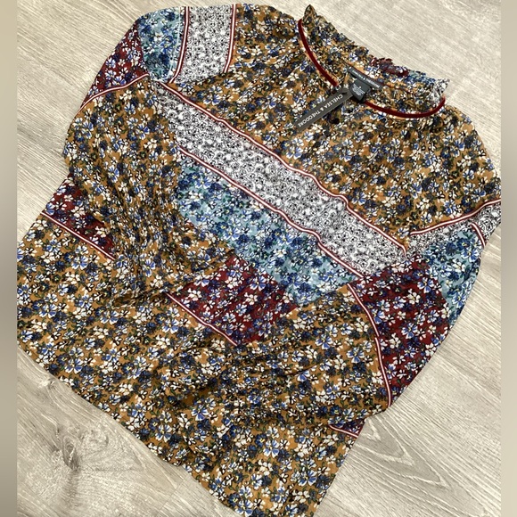 NWT CHELSEA & THEODORE FLORAL CHIFFON PATCHWORK BLOUSE TOP S ANTHROPOLOGIE - Picture 3 of 5